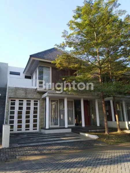 image RUMAH BARU SIAP HUNI GREENLAKE CITRALAND ROW 3 MOBIL   (1)
