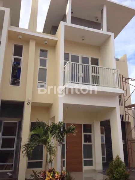 image RUMAH 2,5 LANTAI TENGAH KOTA DI DHARMA MOJO REGENCY DEKAT KAMPUS UNAIR, GALAXY MALL (1)