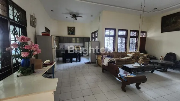image RUMAH DHARMAHUSADA INDAH, MANYAR, KERTAJAYA, FULL FURNISH (7)