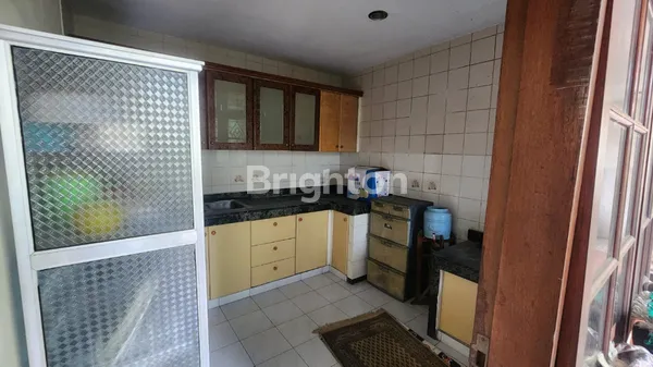 image RUMAH DHARMAHUSADA INDAH, MANYAR, KERTAJAYA, FULL FURNISH (8)