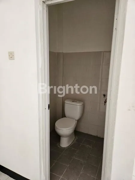 image RUKO 2LANTAI NOL JALAN NGINDEN SECOND ROAD PADAT RAMAI PENDUDUK COCOK UNTUK USAHA APAPUN (5)