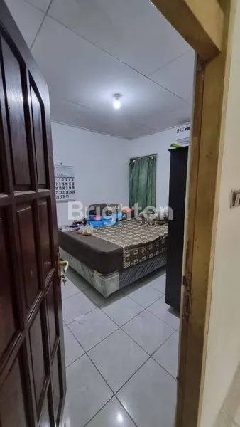 image RUMAH 1,5 LANTAI, BENDUL MERISI, SIDOSERMO, ROW 2 MOBIL, KOSONGAN (4)