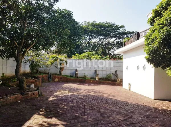 image RUMAH 2 LANTAI, SEMI FURNISHED, MEWAH, DI LOKASI STRATEGIS, PERUMAHAN RIVERSIDE, DEKAT EXIT TOL SINGOSARI, HAWAII WATER PARK, BLIMBING, BALEARJOSARI, MALANG KOTA, JAWA TIMUR (5)