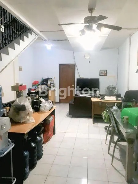 image RUKO RUKAN 3 LANTAI STRATEGIS COCOK UNTUK F&B, KANTOR, TOKO, KLINIK, BANK, GUDANG DI JALAN HIDUP RAMAI ROXY JAKARTA PUSAT (3)