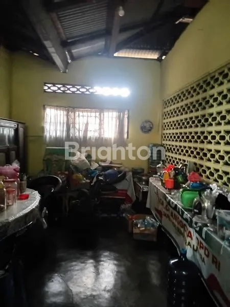 image RUMAH BESERTA DENGAN 7 TOKO DI DAERAH STRATEGIS  (3)