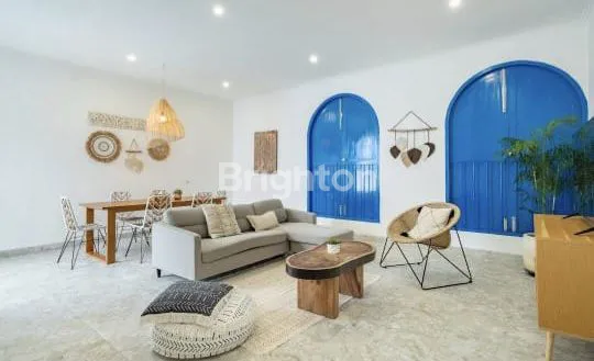 image VILA BARU CANTIK PRIME LOCATION SANTORINI STYLE DI SEMINYAK BALI (2)