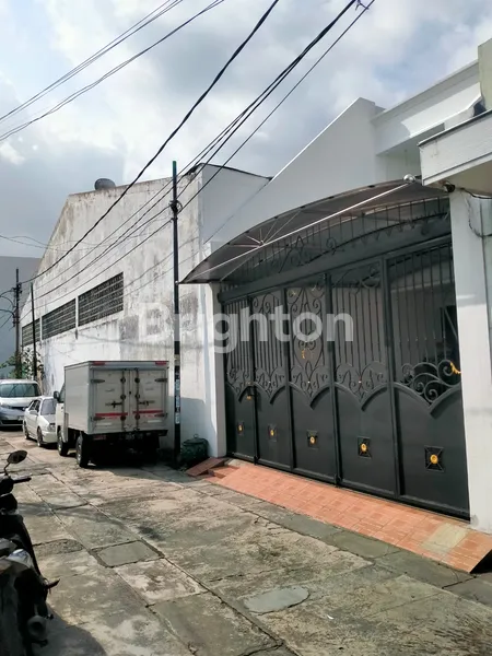 image RUMAH 2 LANTAI SURABAYA UTARA (2)