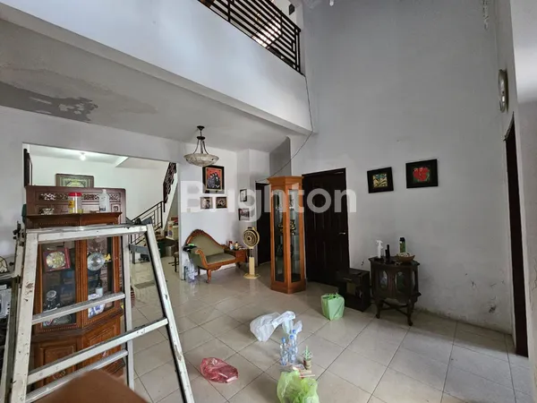 image JUAL CEPAT RUMAH SIAP HUNI TERAWAT POSISI HOOK PURI SURYA JAYA SIDOARJO (5)
