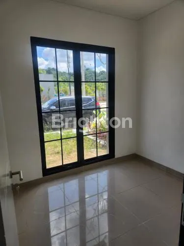 image RUMAH CANTIK MODEL BARU DI JUAL DI PERUMAHAN GRAND SENYIUR CITY (3)