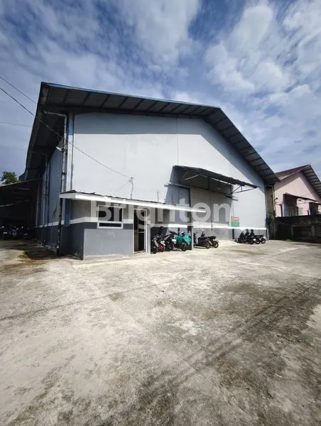 Gambar Property GUDANG DISEWAKAN DI KOMPLEKS PERGUDANGAN SUTAMI