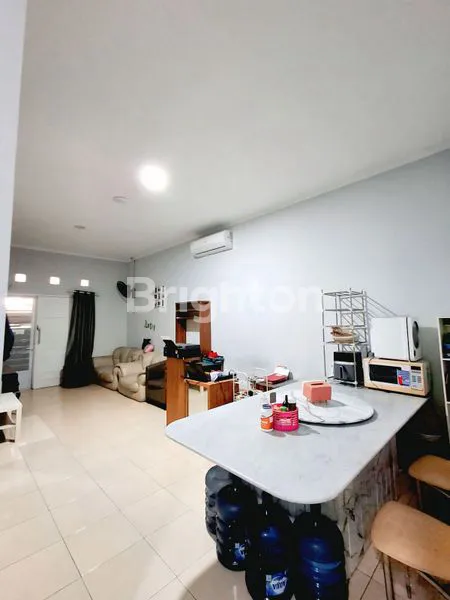 image RUMAH CANTIK 2 LANTAI LINGKUNGAN TENANG & STRATEGIS DI DURI KEPA, JAKARTA BARAT (1)