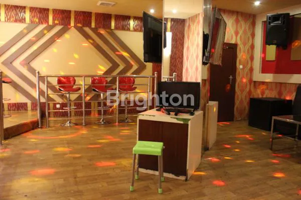 image HOTEL MEWAH 4 LANTAI + CLUB & KARAOKE DI PUSAT WISATA SIANTAR (7)