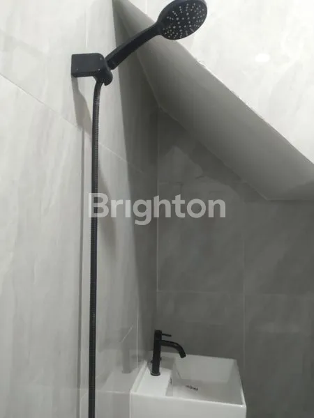 image RUMAH BARU DIBANGUN BEKASI 2 LANTAI DI TAMAN HARAPAN BARU (4)