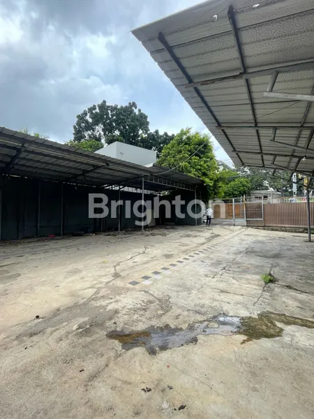 image GUDANG EX BENGKEL STRATEGIS DEKAT KUNINGAN MAMPANG PRAPATAN JAKARTA SELATAN (2)