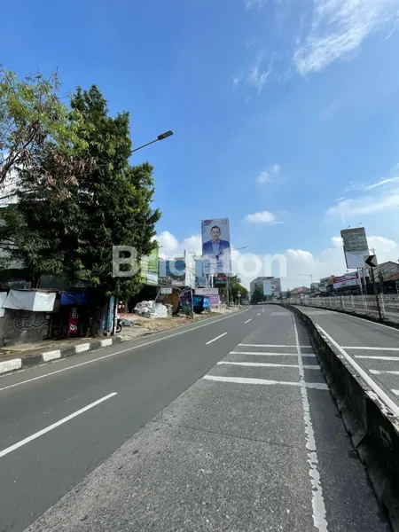 image GUDANG EX BENGKEL STRATEGIS DEKAT KUNINGAN MAMPANG PRAPATAN JAKARTA SELATAN (8)