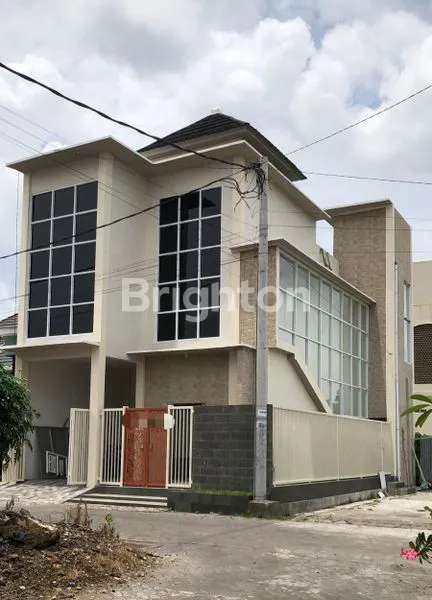 image DIJUAL RUMAH STRATEGIS DEKAT ICON MALL GRESIK (5)