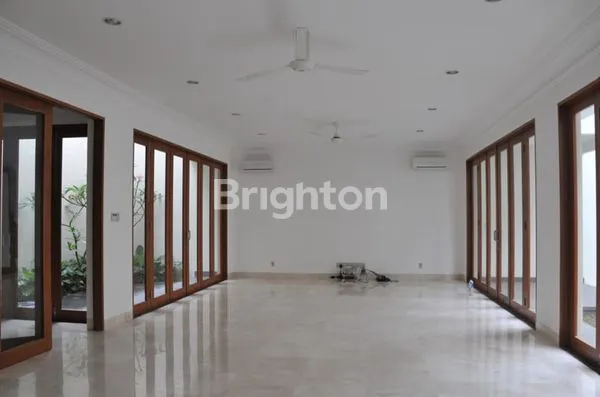 image RUMAH MEWAH CILANDAK JAKARTA SELATAN (4)