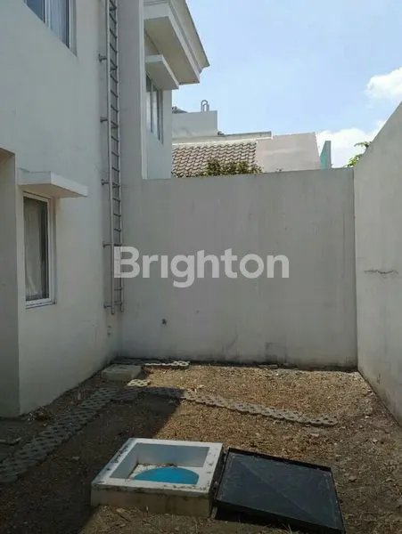 image RUMAH 2 LANTAI DI SUMMARECON BEKASI NEGO (2)