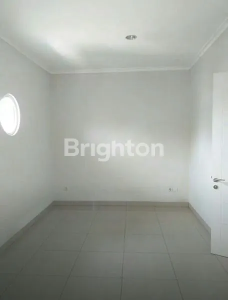 image RUMAH 2 LANTAI DI SUMMARECON BEKASI NEGO (5)