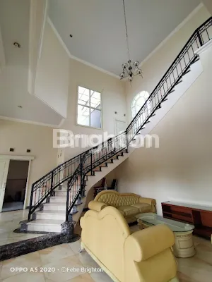 image RUMAH MEWAH + KOLAM RENANG DI DIENG MALANG (16)