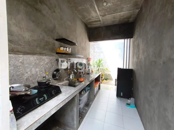 image RUMAH COLOMADU, LUAS DAN ASRI (7)