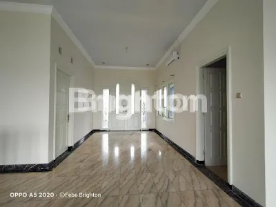 image RUMAH MEWAH + KOLAM RENANG DI DIENG MALANG (44)