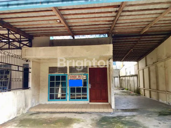 RUMAH DISEWA STRATEGIS