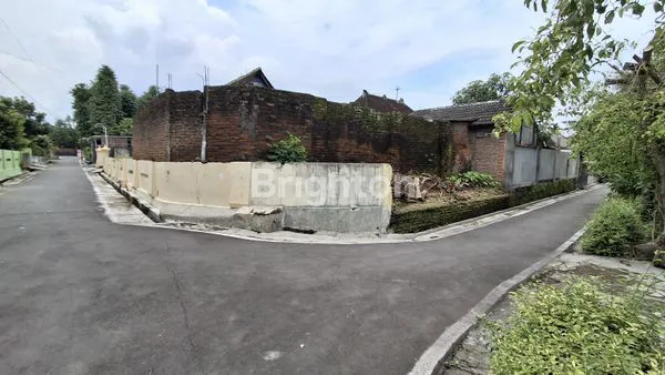 image HUNIAN NYAMAN...BANGUNAN KLASIK (5)