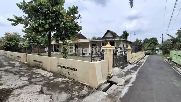 image HUNIAN NYAMAN...BANGUNAN KLASIK (4)