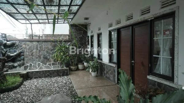 image RUMAH STRATEGIS DI SOREANG,LUAS,BISA DIPERGUNAKAN KANTOR, BISNIS,DUA MENIT DARI JALAN UTAMA (3)