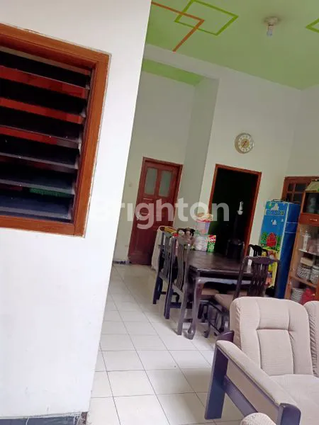 image RUMAH LUAS DAN MEGAH HARGA NEGOTIABLE DI KOTA BATU (4)