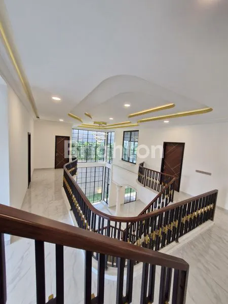 image HOT DEALS RUMAH MEWAH 3 LANTAI DENGAN FUNCTION HALL (OPEN CUSTOM) , TURUN HARGA, STRATEGIS, PINGGIR JALAN HIDUP, TOMANG, JAKARTA BARAT (5)