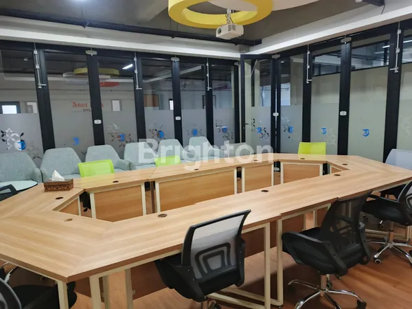 image GEDUNG DI COLOMADU DEKAT PINTU TOL, COCOK UNTUK KANTOR DAN WORKSPACE (5)