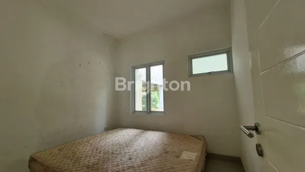 image RUMAH SIAP HUNI,ASRI DAN NYAMAN LOKASI SANGAT STRATEGIS DI ROYAL TAJUR BOGOR (4)
