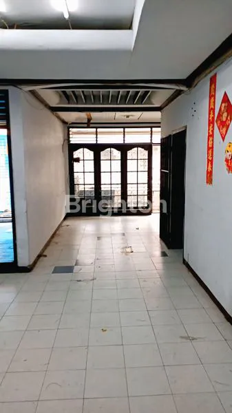 image RUMAH 2 LANTAI STRATEGIS DI ROXY JAKARTA PUSAT (5)