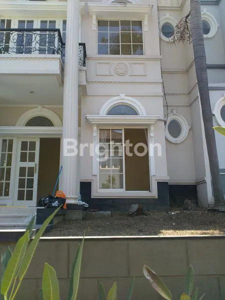 image RUMAH MEWAH DENGAN ROW LEBAR 10M,DEKAT DENGAN KAMPUS CIPUTRA, G WALK DAN PASAR TRADISIONAL DENGAN 2 LANTAI YANG LUAS (5)