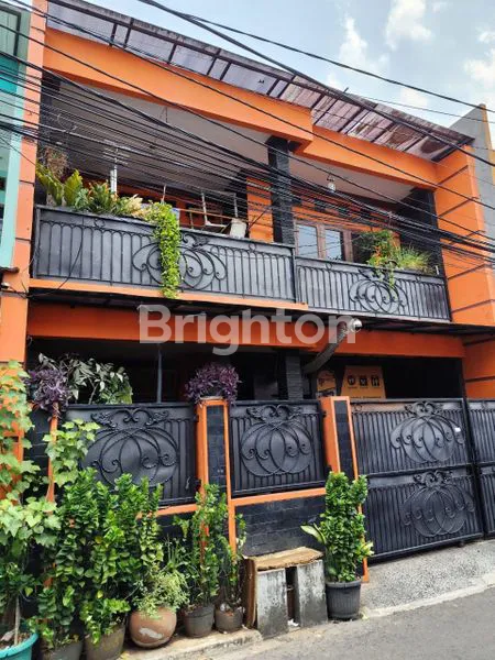 image RUMAH KEMANGGISAN JAKARTA BARAT 3 LANTAI BEBAS BANJIR STRATEGIS (1)