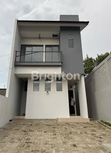 image DIJUAL RUMAH 2 LANTAI DENGAN LINGKUNGAN ASRI DAN EKSKLUSIFDI SETIABUDI REGENCY BANDUNG  (1)