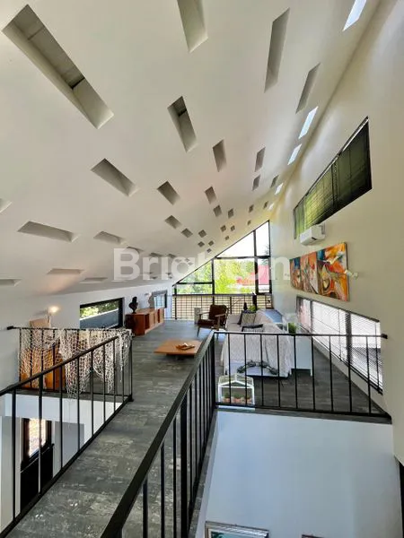 image RUMAH MEWAH HOOK SCANDINAVIAN DI HANOMAN KRAPYAK DEKAT BANDARA SEMARANG (7)