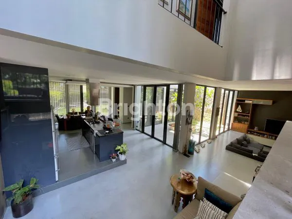 image RUMAH MEWAH HOOK SCANDINAVIAN DI HANOMAN KRAPYAK DEKAT BANDARA SEMARANG (4)