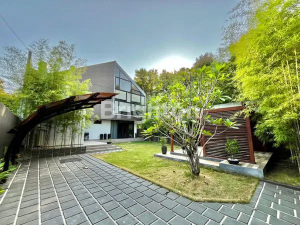 image RUMAH MEWAH HOOK SCANDINAVIAN DI HANOMAN KRAPYAK DEKAT BANDARA SEMARANG (1)