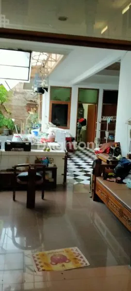 image DIJUAL  RUMAH CANTIK 2 LT DG 7 KAMAR  BONUS 5 AC , WATER HEATER, KUSEN JATI DI TENGAH KOTA DAERAH BADAK  SEMARANG (3)