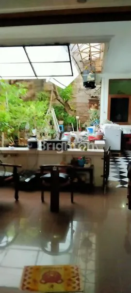 image DIJUAL  RUMAH CANTIK 2 LT DG 7 KAMAR  BONUS 5 AC , WATER HEATER, KUSEN JATI DI TENGAH KOTA DAERAH BADAK  SEMARANG (8)