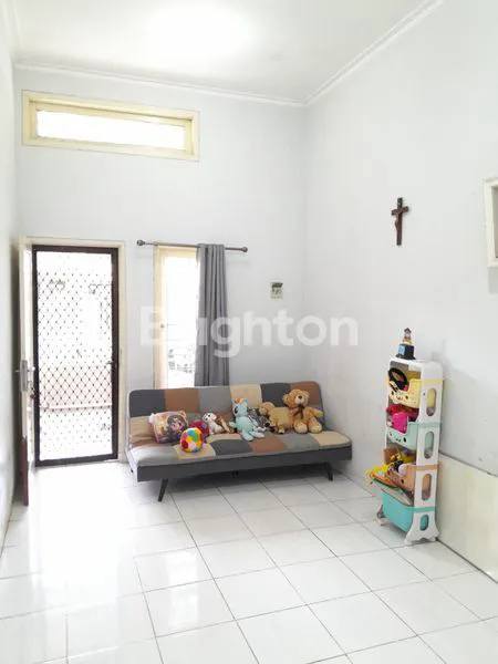 image GADING INDAH REGENCY AREA KEDUNG COWEK BERSIH TERAWAT SIAP HUNI RUMAH 1 LANTAI 6X13 SHM BONUS KANOPI (5)