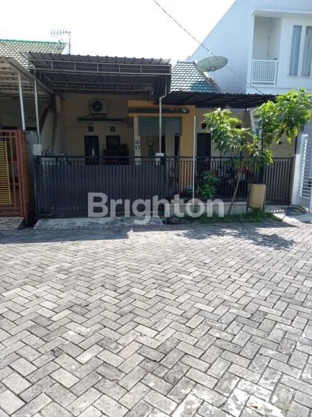 image RUMAH 1 LANTAI SIAP HUNI DI SUKOLILO DIAN REGENCY 1 HADAP SELATAN ROW JALAN 3 MOBIL BISA KPR (1)