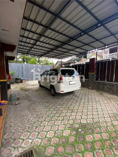 image RUMAH HOOK LUAS 2 LANTAI BAGUS SIAP HUNI LOKASI TENGAH KOTA AMAN DAN NYAMAN JUALSEWA RUMAH JL LETJEND SUTOYO - MALANG (2)