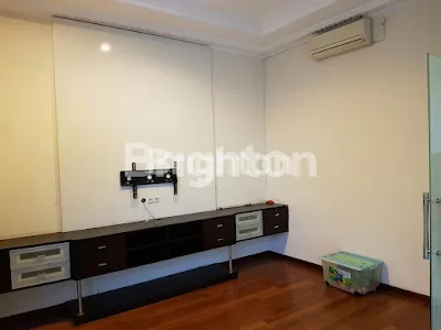 image RUMAH CLASSIC SAN DIEGO MURAH BUTUH CEPAT LAKU DEKAT KE KAMPUS WIDYA MANDALA UNAIR ITS GLORIA (4)