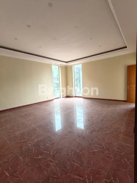 image RUMAH BESAR BANGUNAN MANDIRI DI SIMPLICITY BSD  (6)