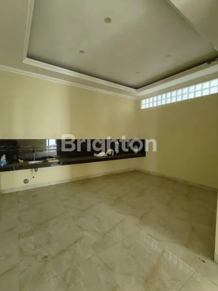 image RUMAH BESAR BANGUNAN MANDIRI DI SIMPLICITY BSD  (5)