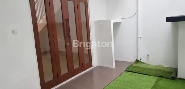 image DI JUAL RUMAH CANTIK 2 LANTAI (7)